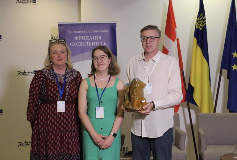 The annual "Breakthrough!" award is presented to Elena Kurenkova!