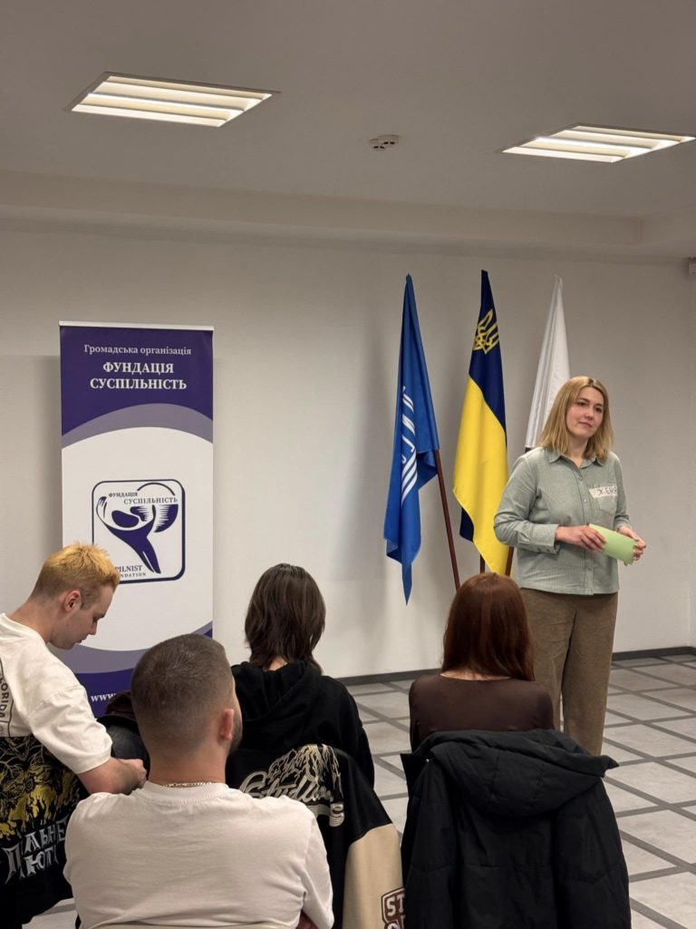 Продовжуємо підтримувати журналістів!